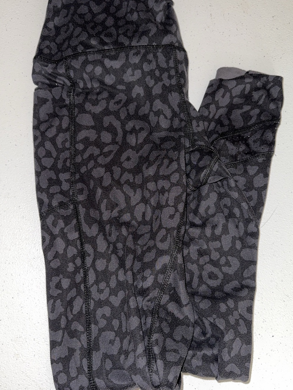 Women's Animal-Print Active Leggings - Charcoal Gray